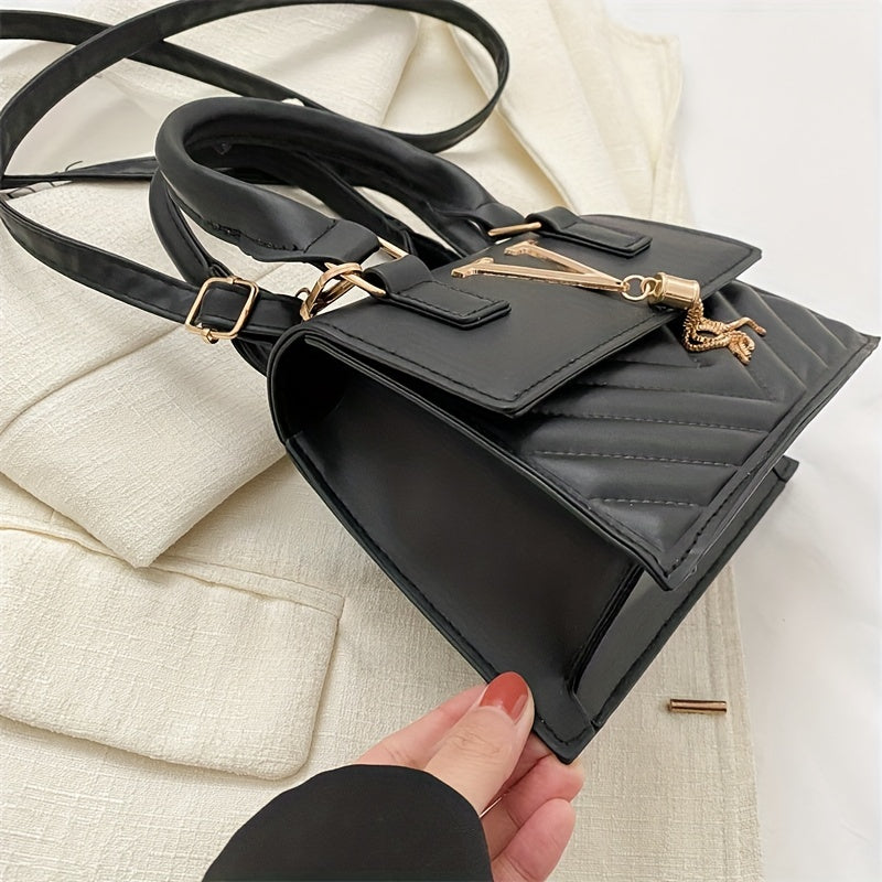 Trendy Chain Bags for Women, New Spring And Summer 2024 Collection, Featuring a High-End Embossed Design, Suitable for Shoulder, Hand, And Crossbody Wear, with Stylish Tassel Pendants.